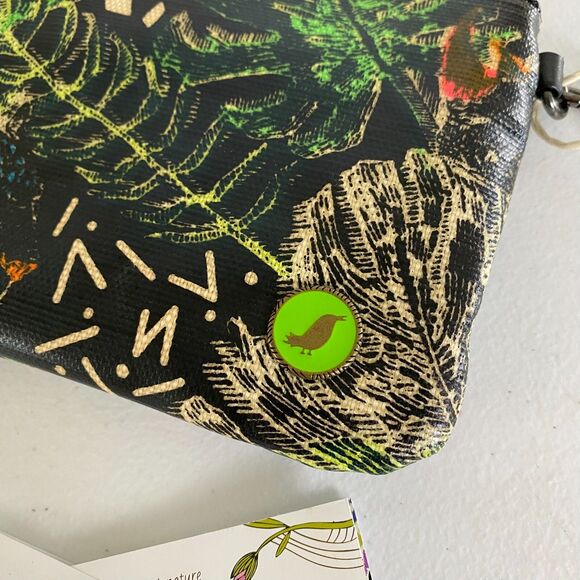 Sakroots Wristlet Artist Circle Black Wild Life Portable Power Bank NEW - Picture 4 of 10